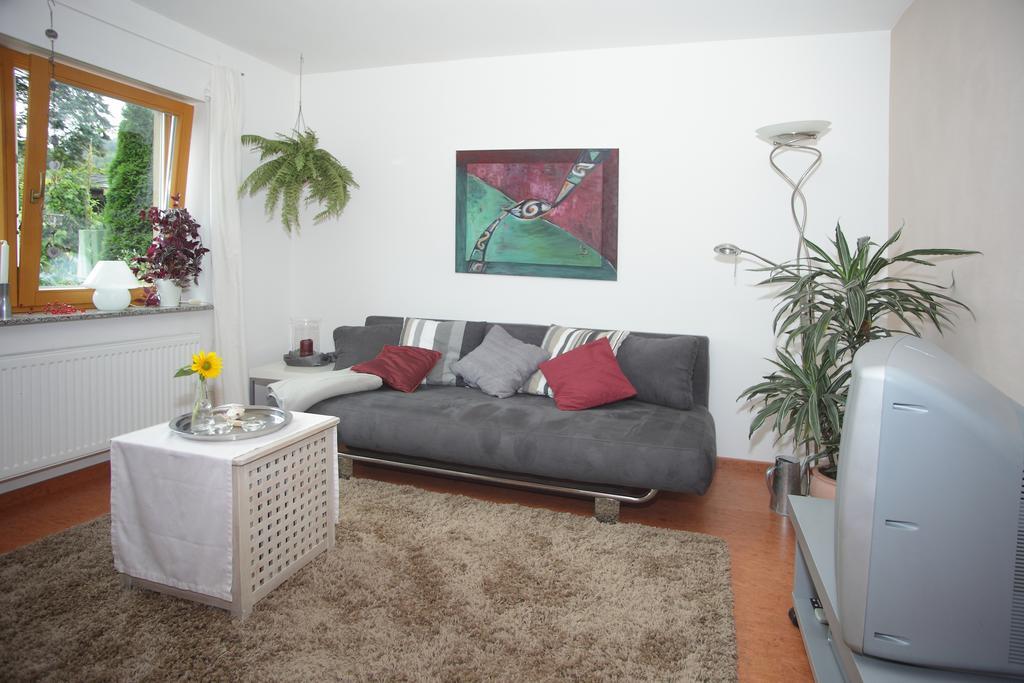 Ferienwohnung Schwarzwaldblick Bühlertal Zimmer foto